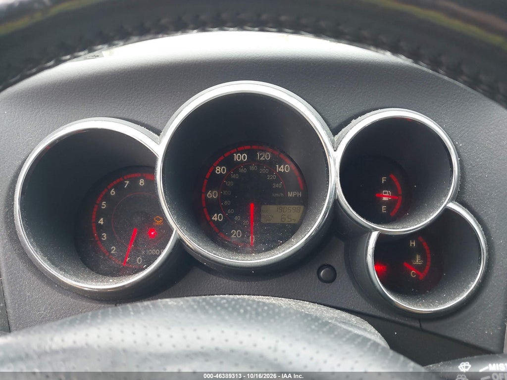 2004 Pontiac Vibe GT photo 7