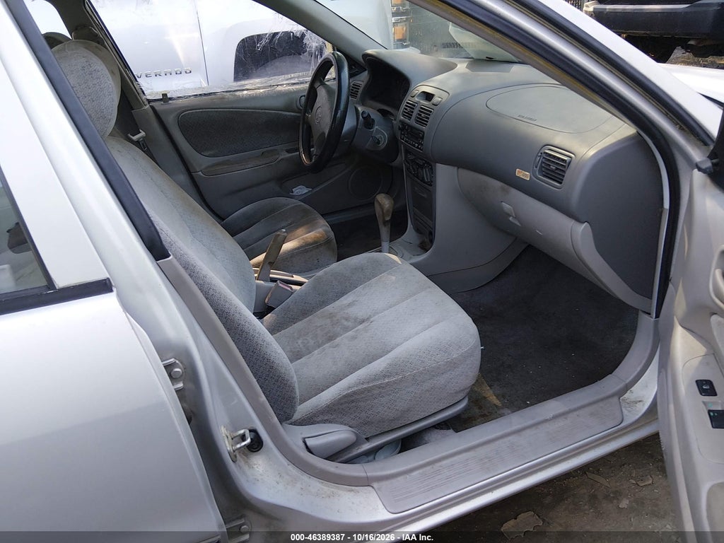 1999 Toyota Corolla CE photo 5