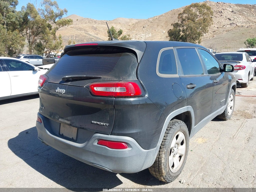 2017 Jeep Cherokee Sport 4X4 photo 4