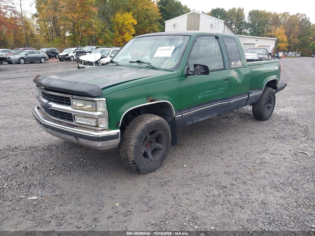 1997 Chevrolet K1500 Fleetside photo 2