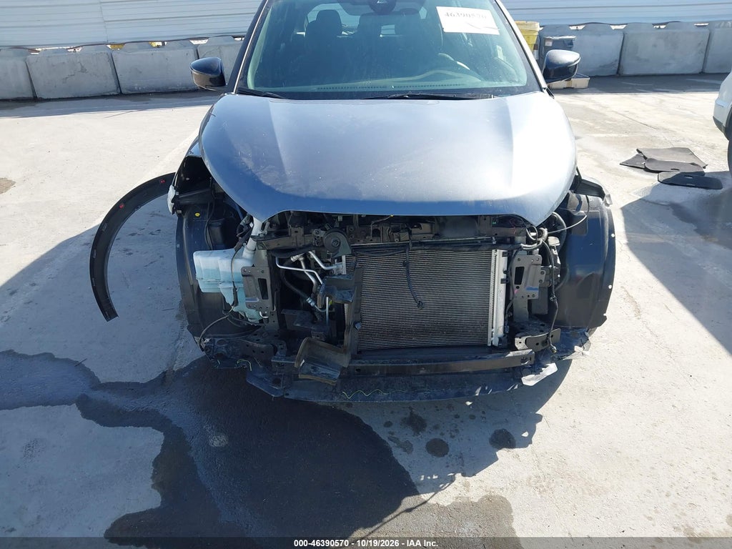 2024 Nissan Kicks SR Xtronic CVT photo 6