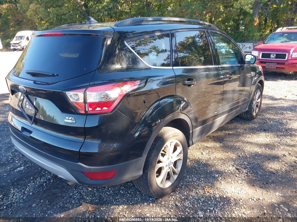 2018 Ford Escape SEL photo 4