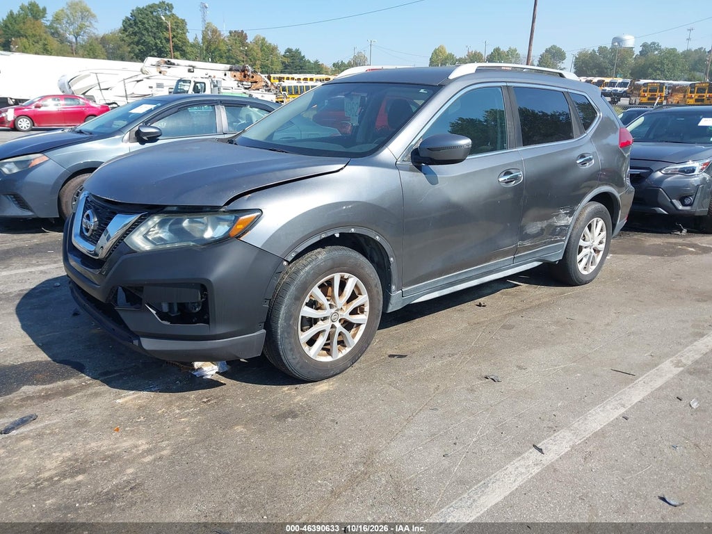 2017 Nissan Rogue SV photo 2
