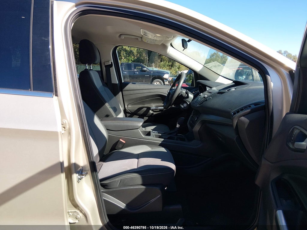 2017 Ford Escape SE photo 5