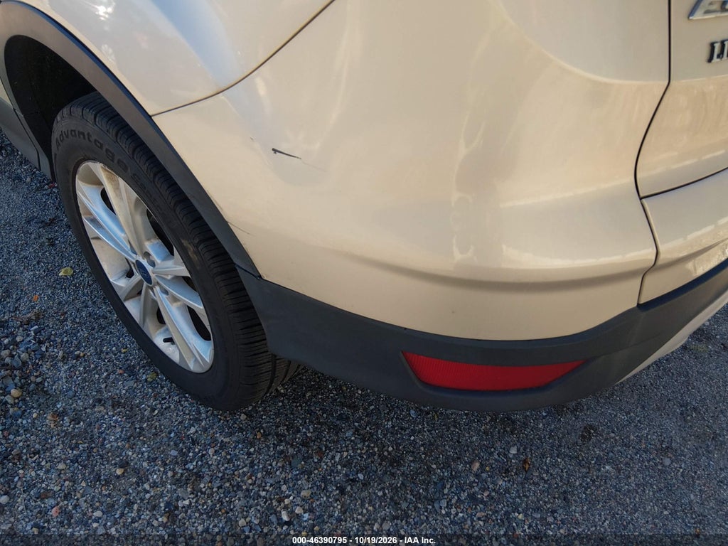 2017 Ford Escape SE photo 6