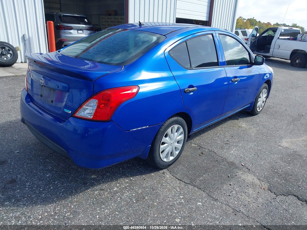2016 Nissan Versa 1.6 S+ photo 4