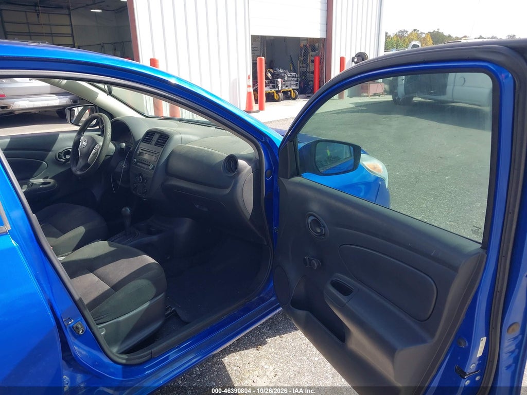 2016 Nissan Versa 1.6 S+ photo 5