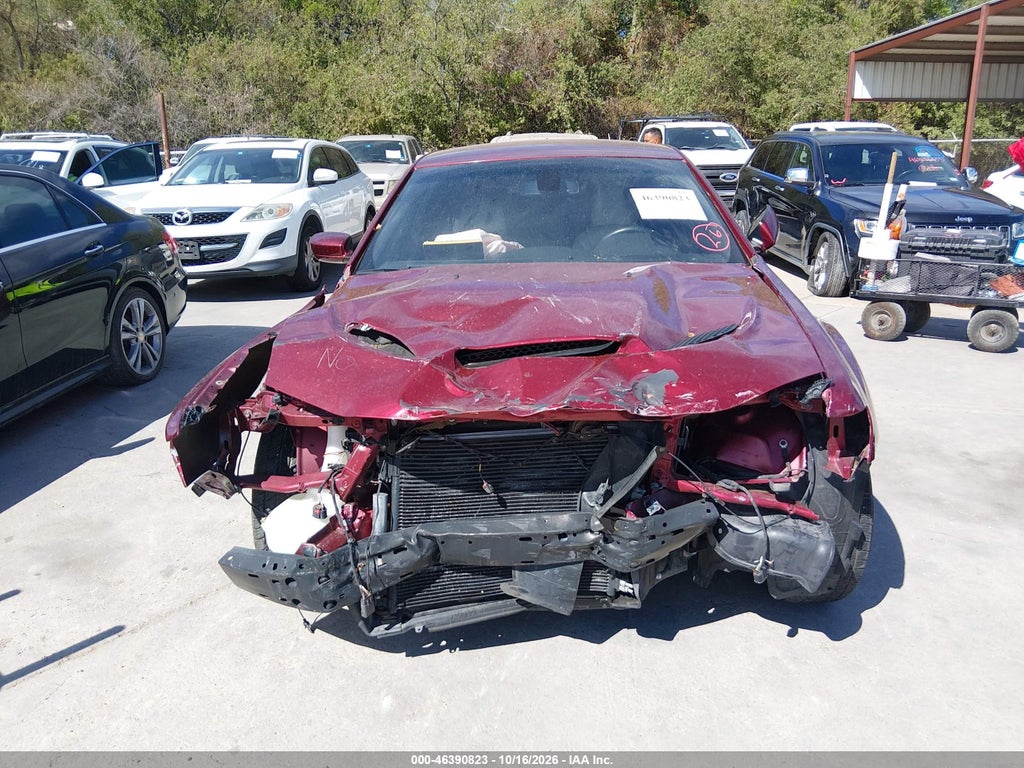 2018 Chrysler 300 Touring photo 6