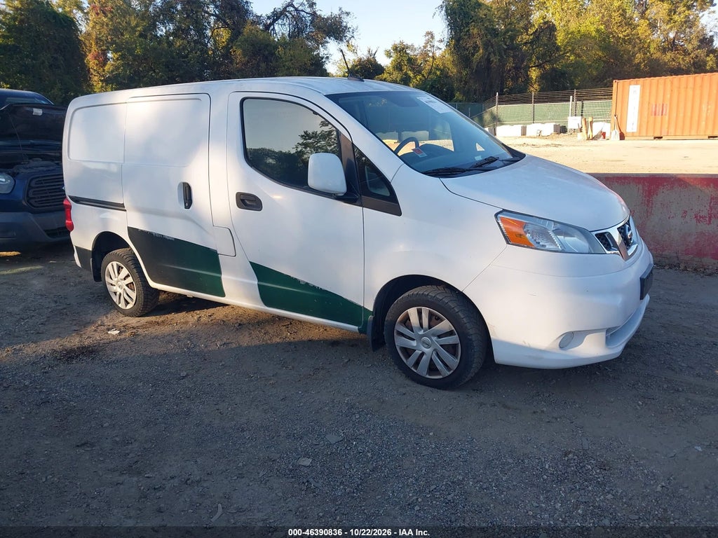2017 Nissan NV200 SV photo 1