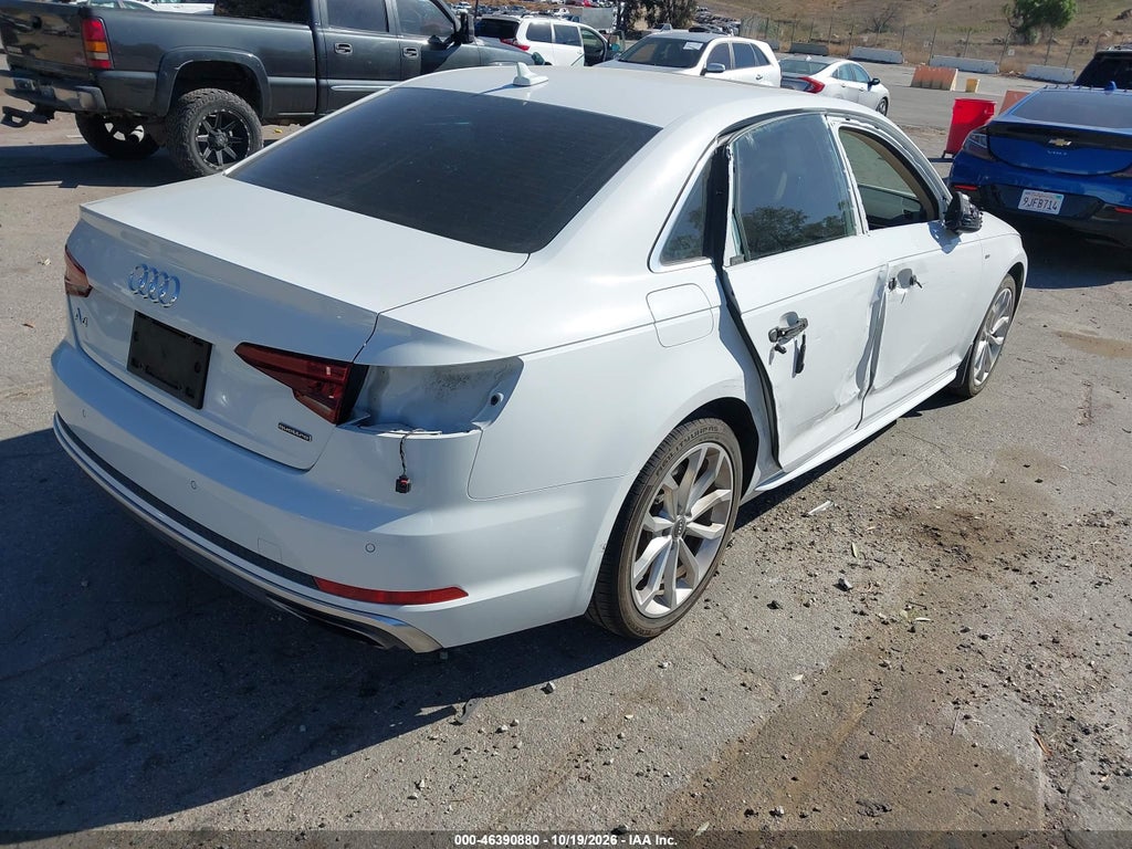 2019 Audi A4 45 Premium photo 4