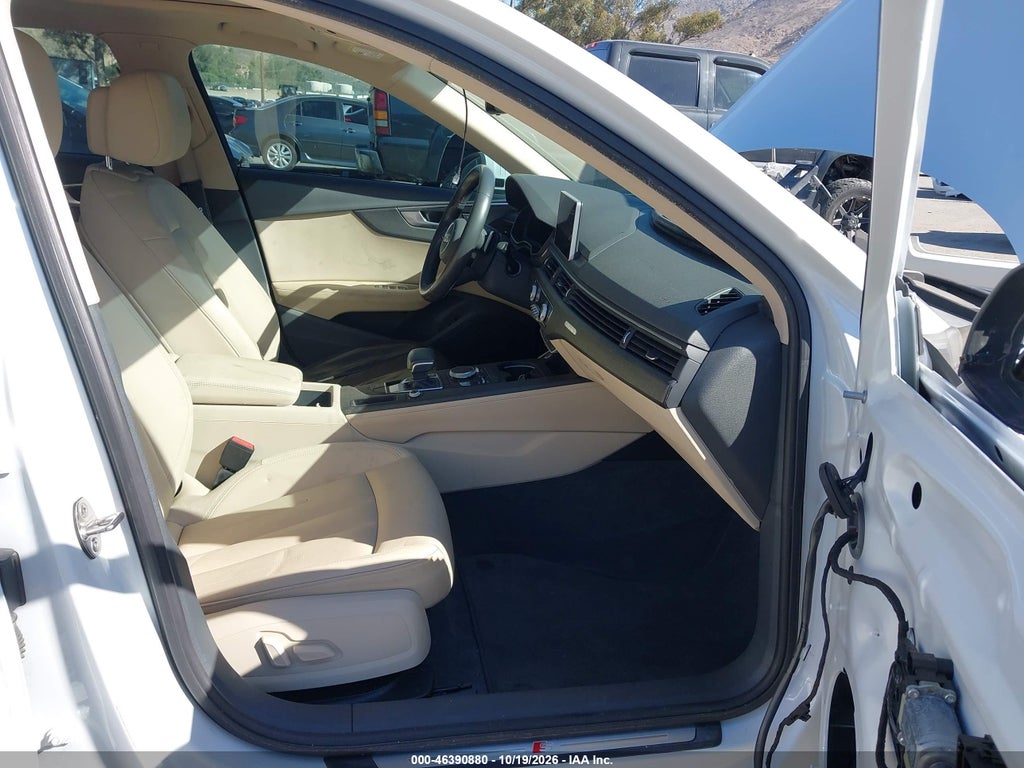 2019 Audi A4 45 Premium photo 5