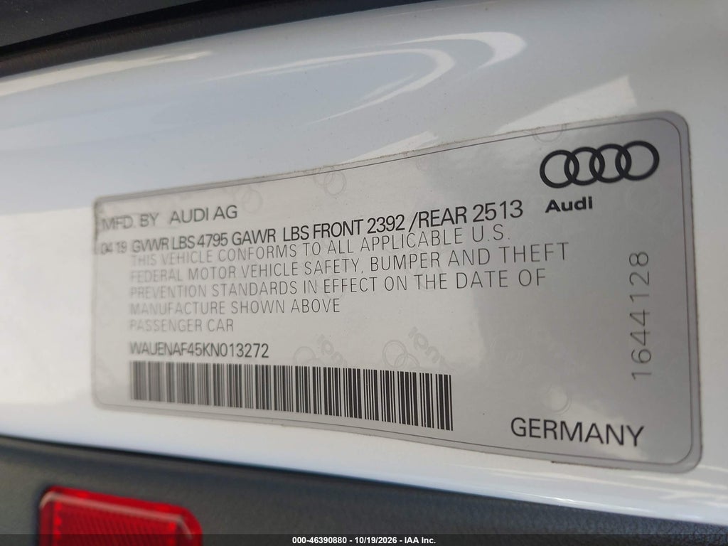 2019 Audi A4 45 Premium photo 9