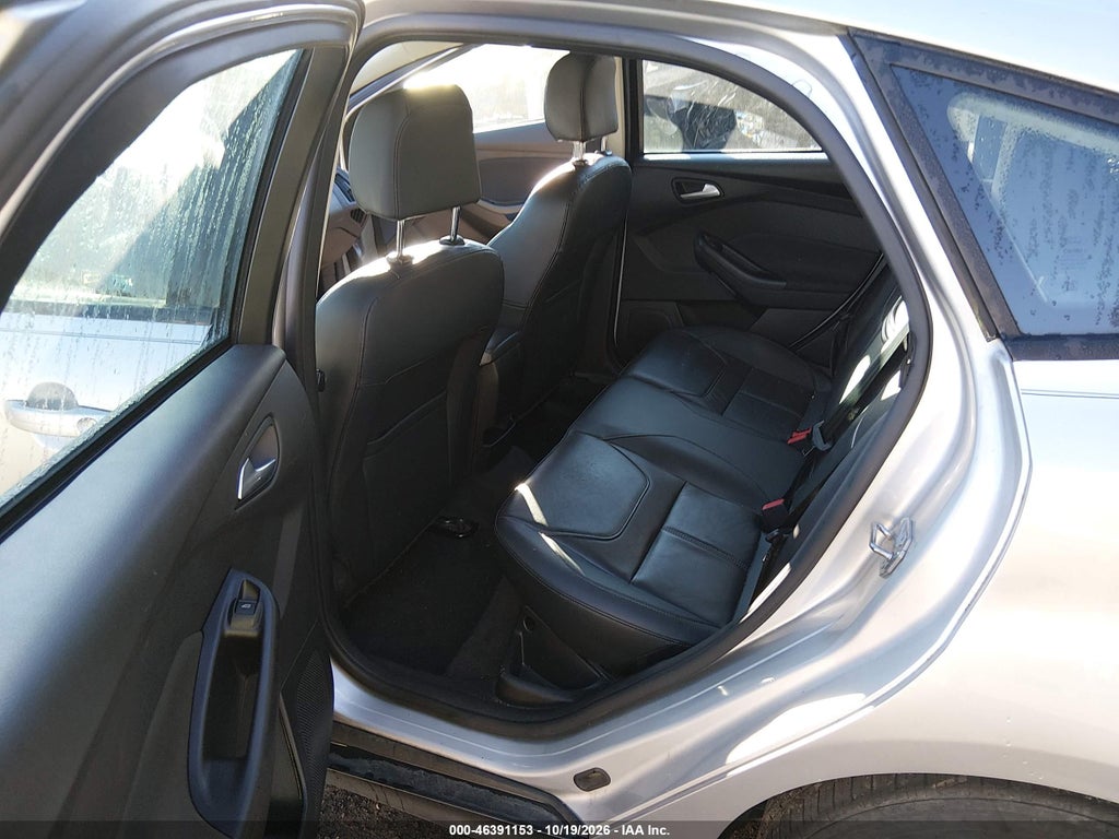 2015 Ford Focus SE photo 8