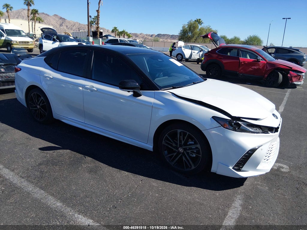 TOYOTA CAMRY 2026