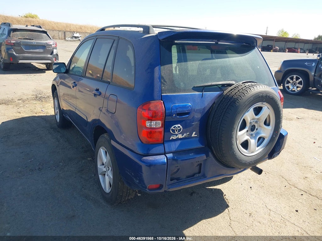 2005 Toyota RAV4 photo 3