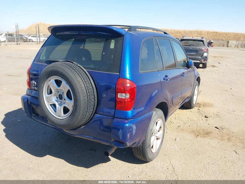 2005 Toyota RAV4 photo 4