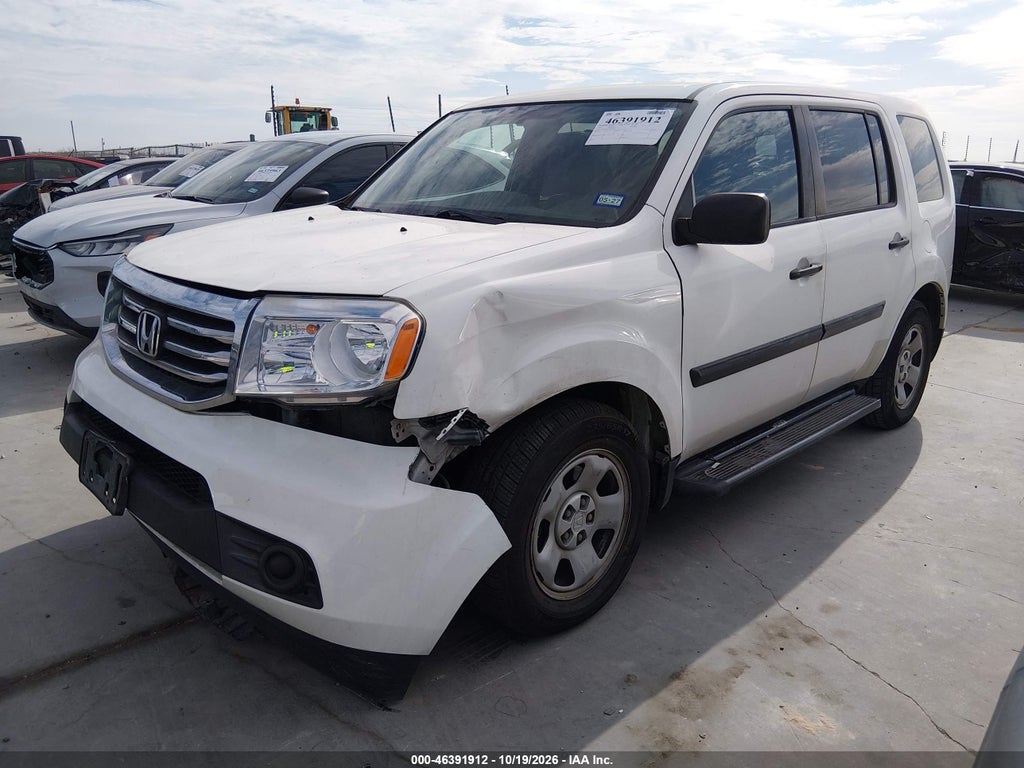 2015 Honda Pilot LX photo 2