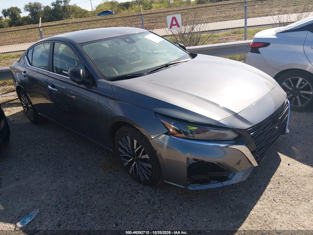 2025 Nissan Altima SV FWD photo 1