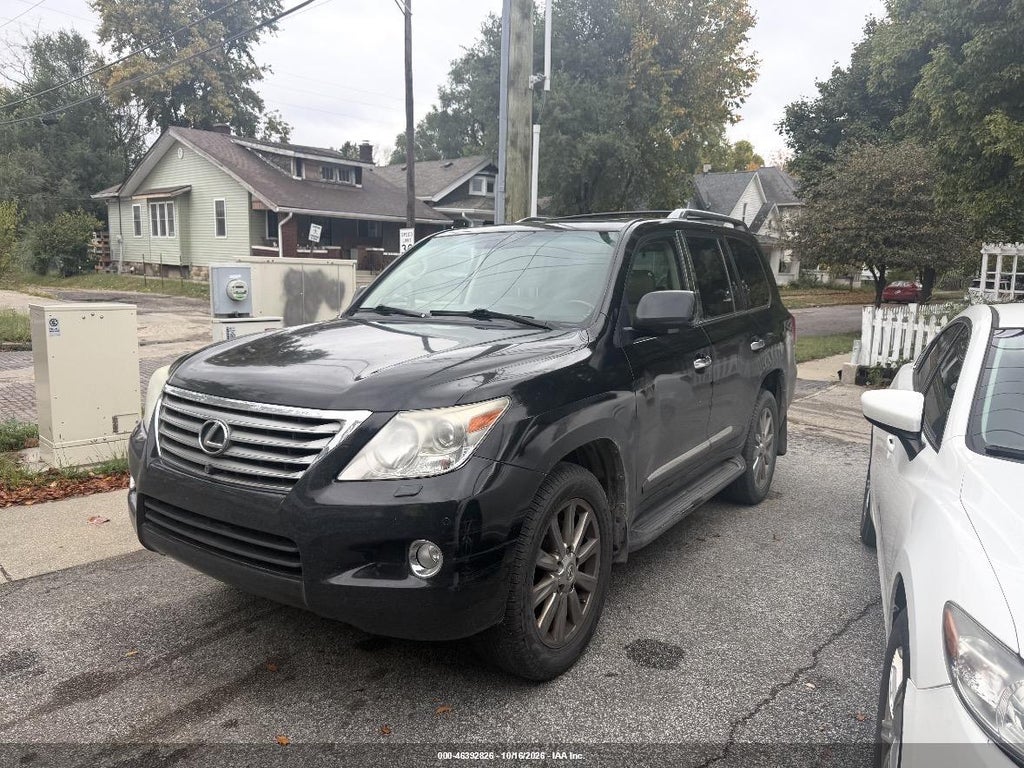 2009 Lexus LX 570 photo 2