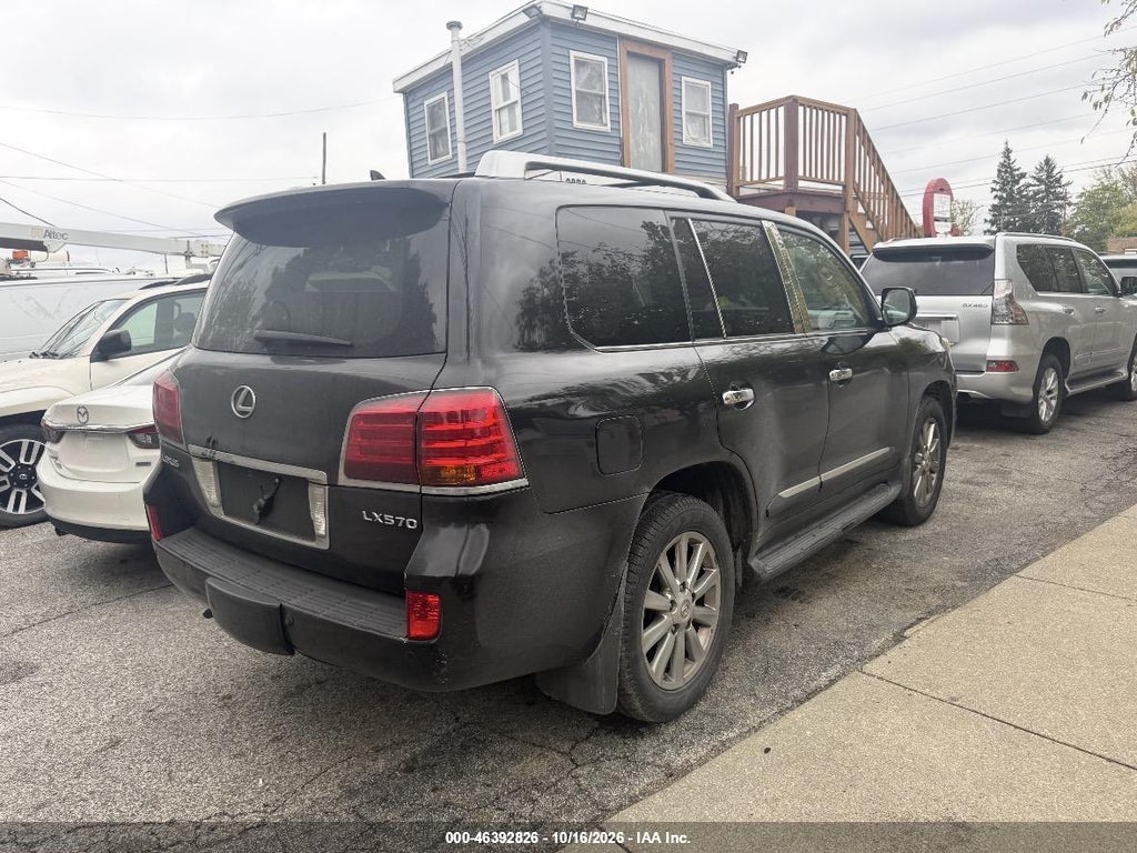 2009 Lexus LX 570 photo 4