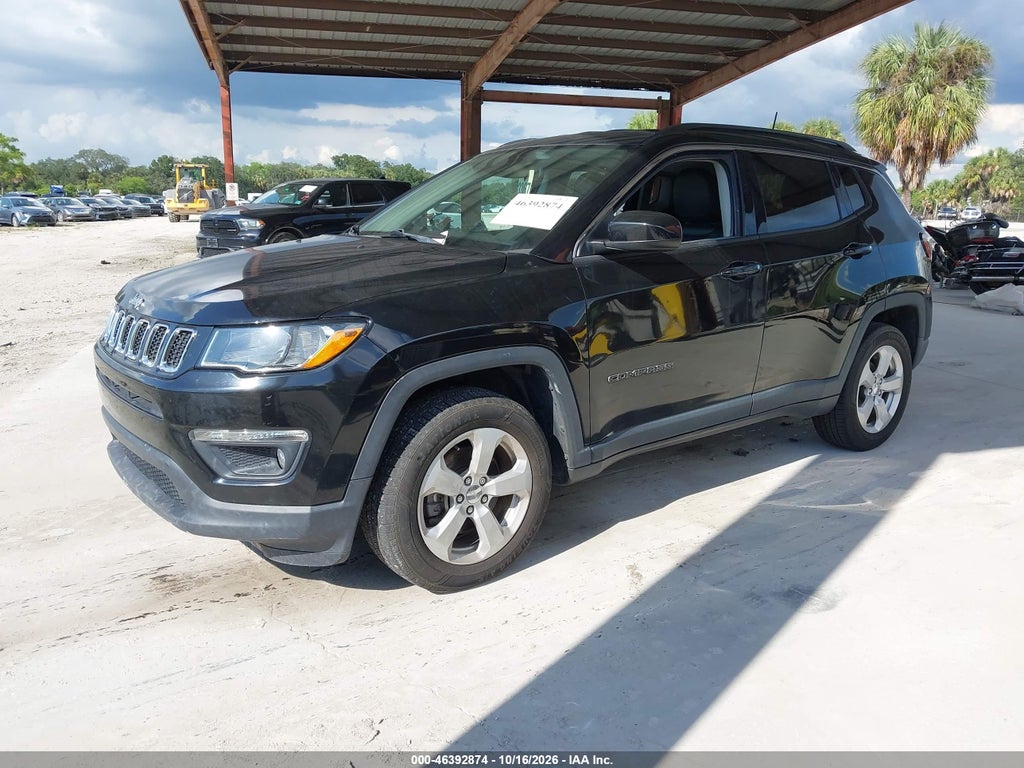 2019 Jeep Compass Latitude FWD photo 2