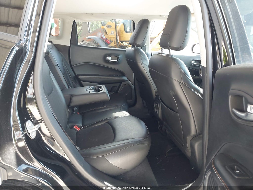 2019 Jeep Compass Latitude FWD photo 8