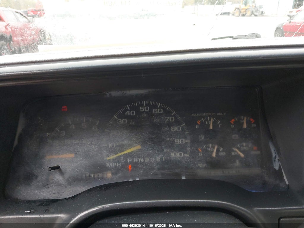 1997 Chevrolet C1500 Fleetside W/T photo 7