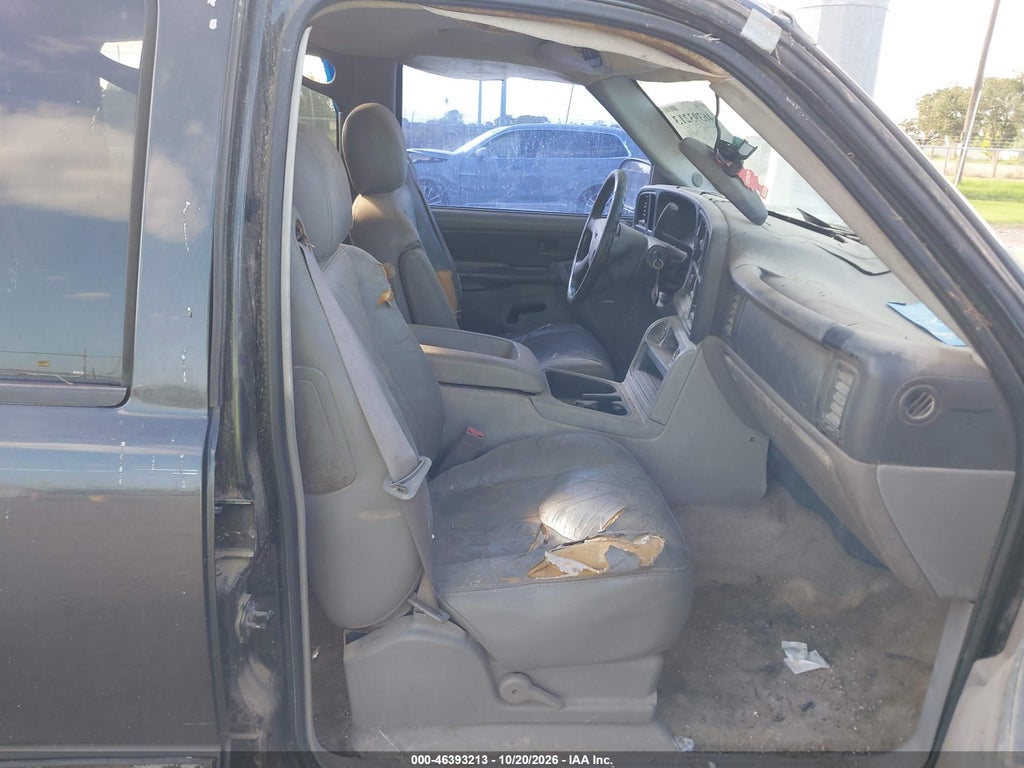 2003 GMC Yukon XL 1500 SLT photo 5