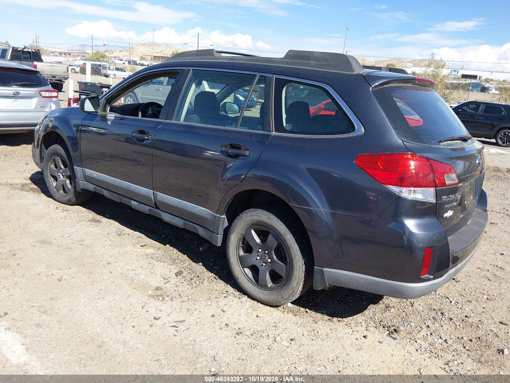 2013 Subaru Outback 2.5I photo 3
