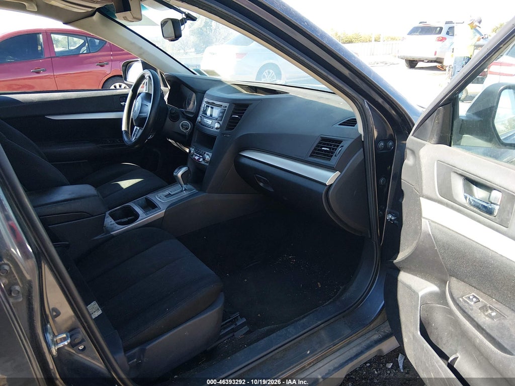 2013 Subaru Outback 2.5I photo 5