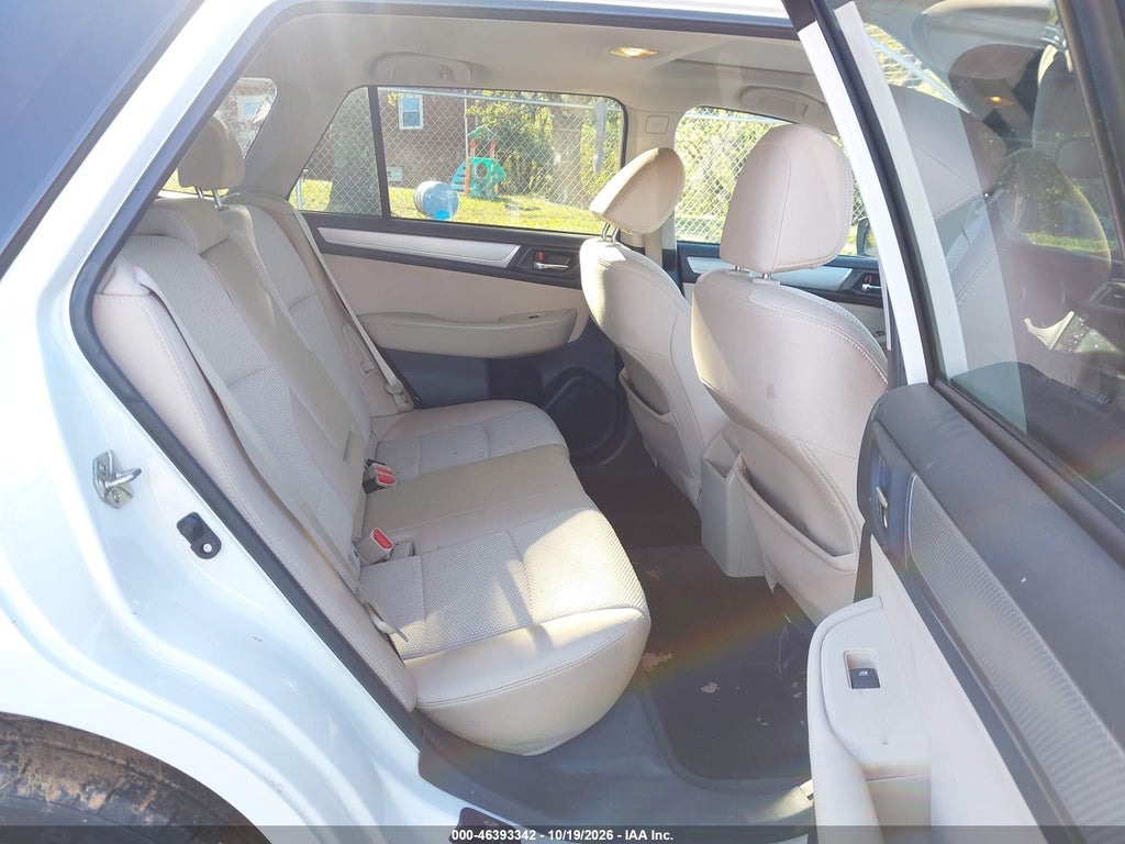2015 Subaru Outback 2.5I Premium photo 8