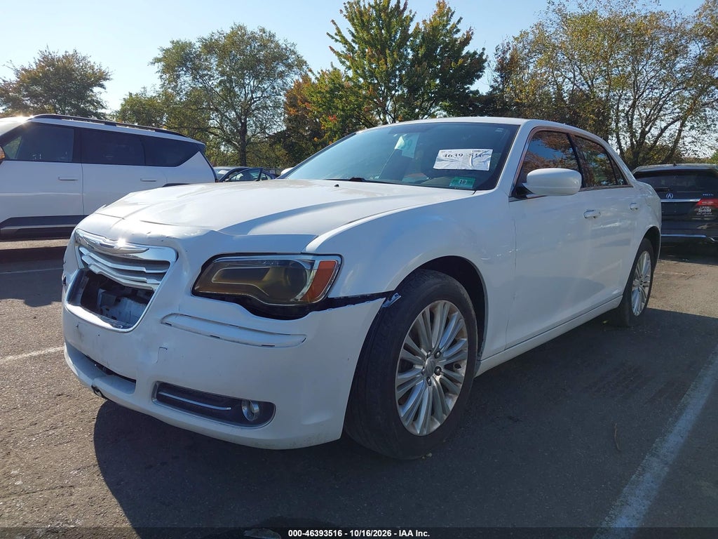 2013 Chrysler 300 Motown photo 2