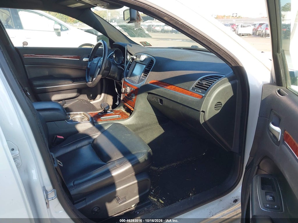 2013 Chrysler 300 Motown photo 5