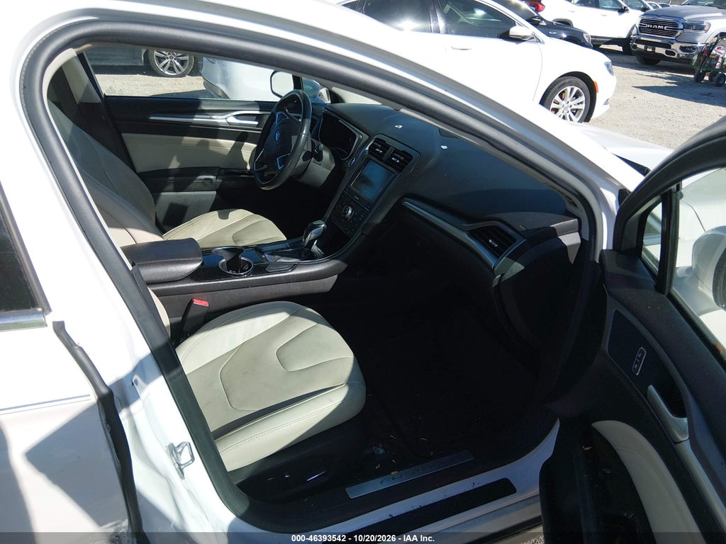 2015 Ford Fusion Hybrid Titanium photo 5