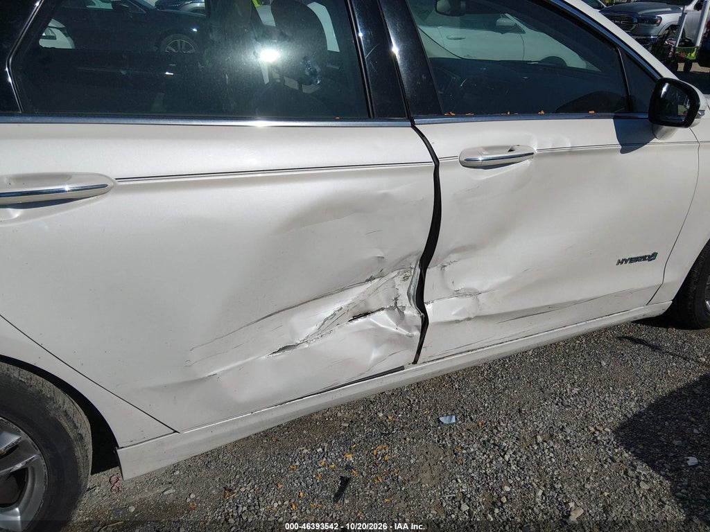 2015 Ford Fusion Hybrid Titanium photo 6