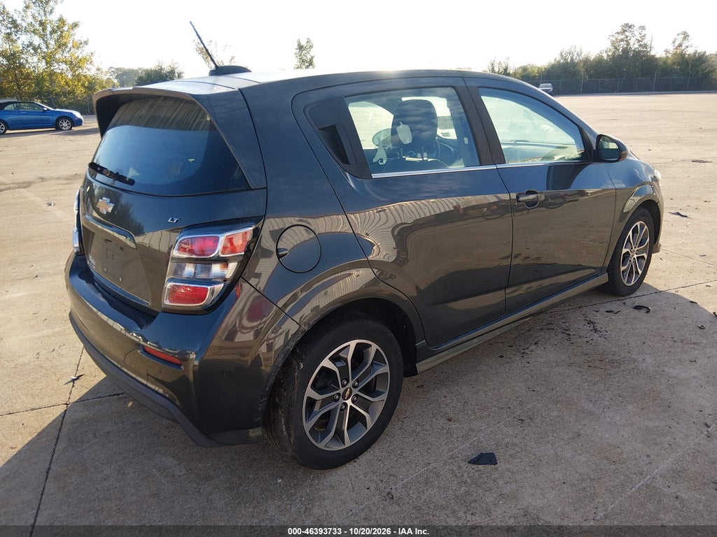 2017 Chevrolet Sonic LT Auto photo 4