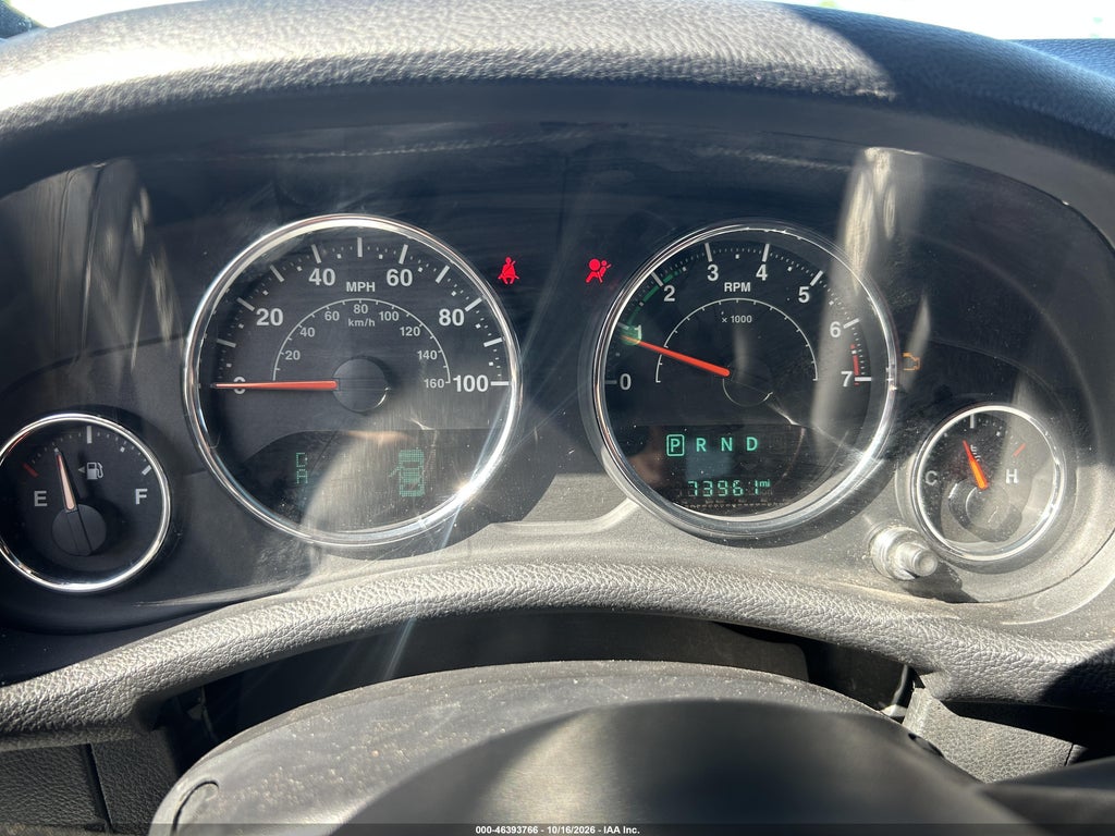 2015 Jeep Wrangler Unlimited Sahara photo 7