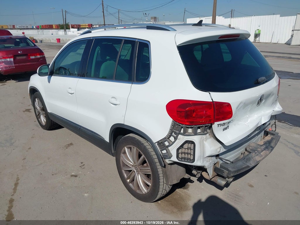 2014 Volkswagen Tiguan SEL photo 3