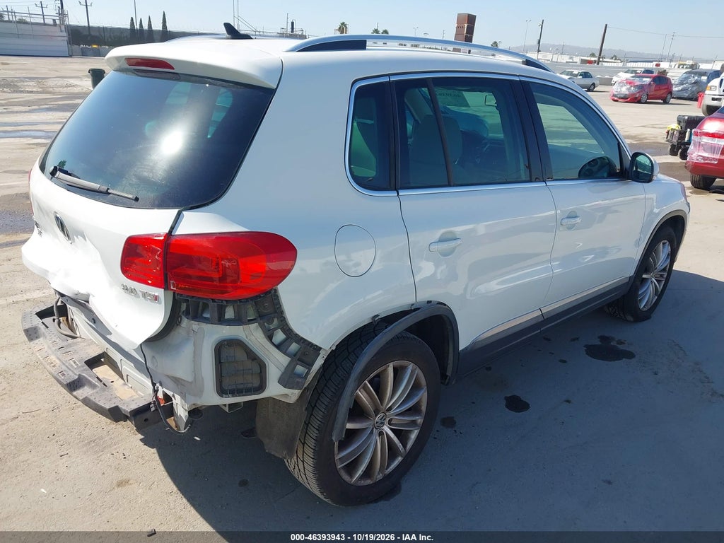 2014 Volkswagen Tiguan SEL photo 4