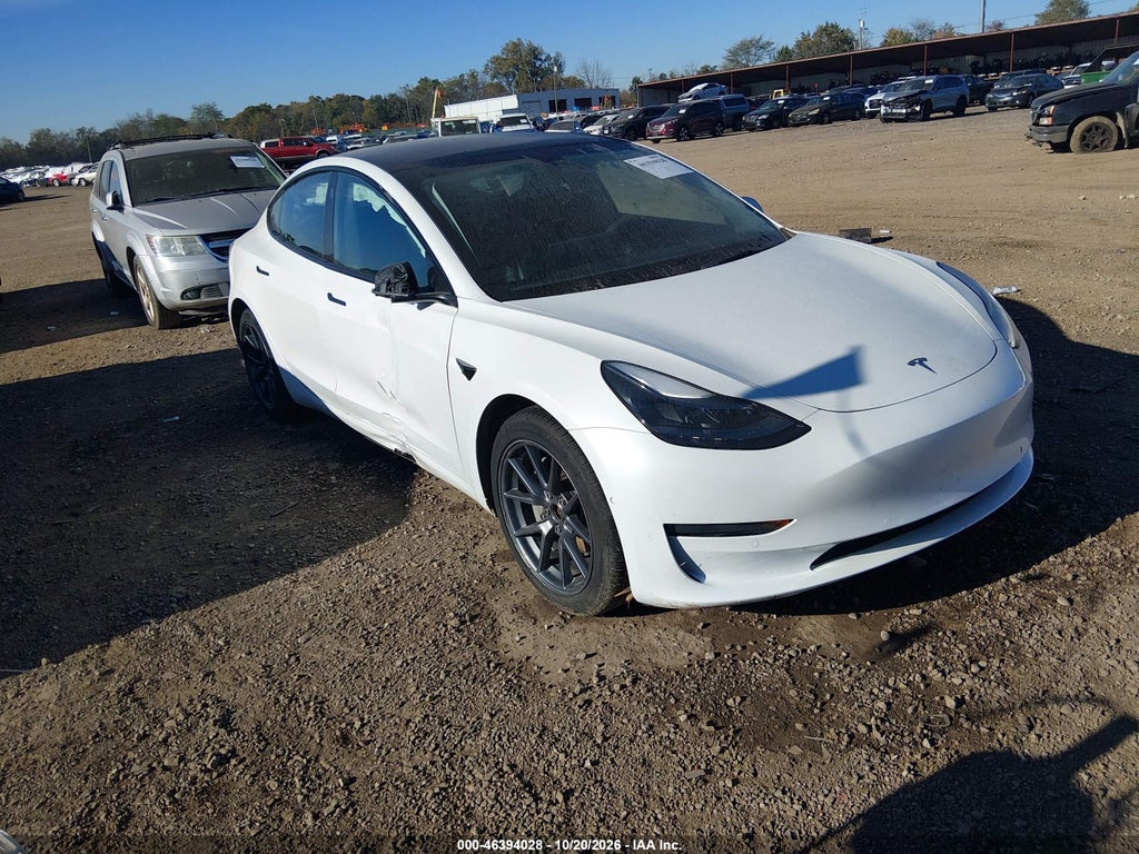 TESLA MODEL 3 2022
