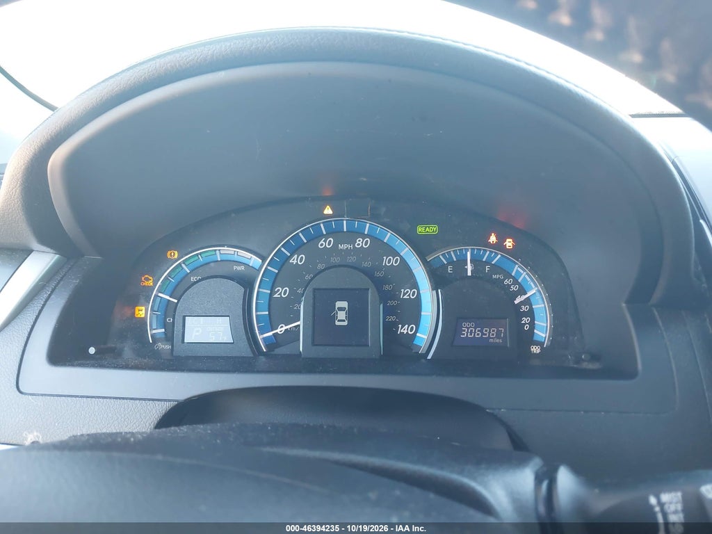 2014 Toyota Camry Hybrid XLE photo 6