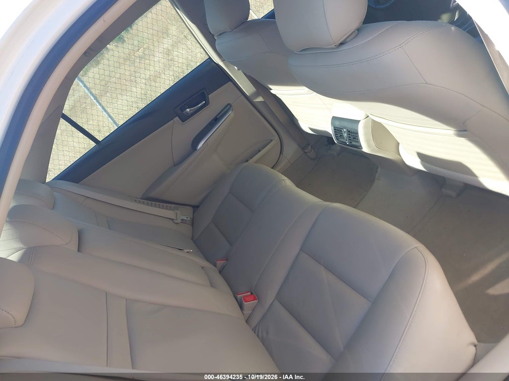 2014 Toyota Camry Hybrid XLE photo 8