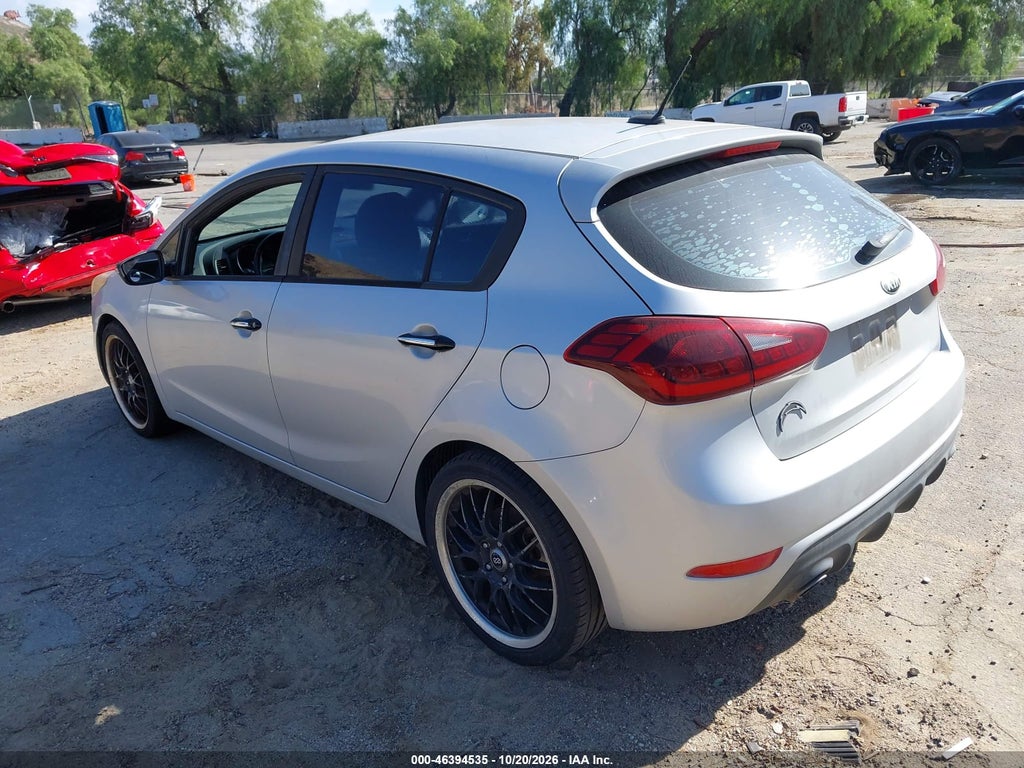 2016 Kia Forte SX photo 3