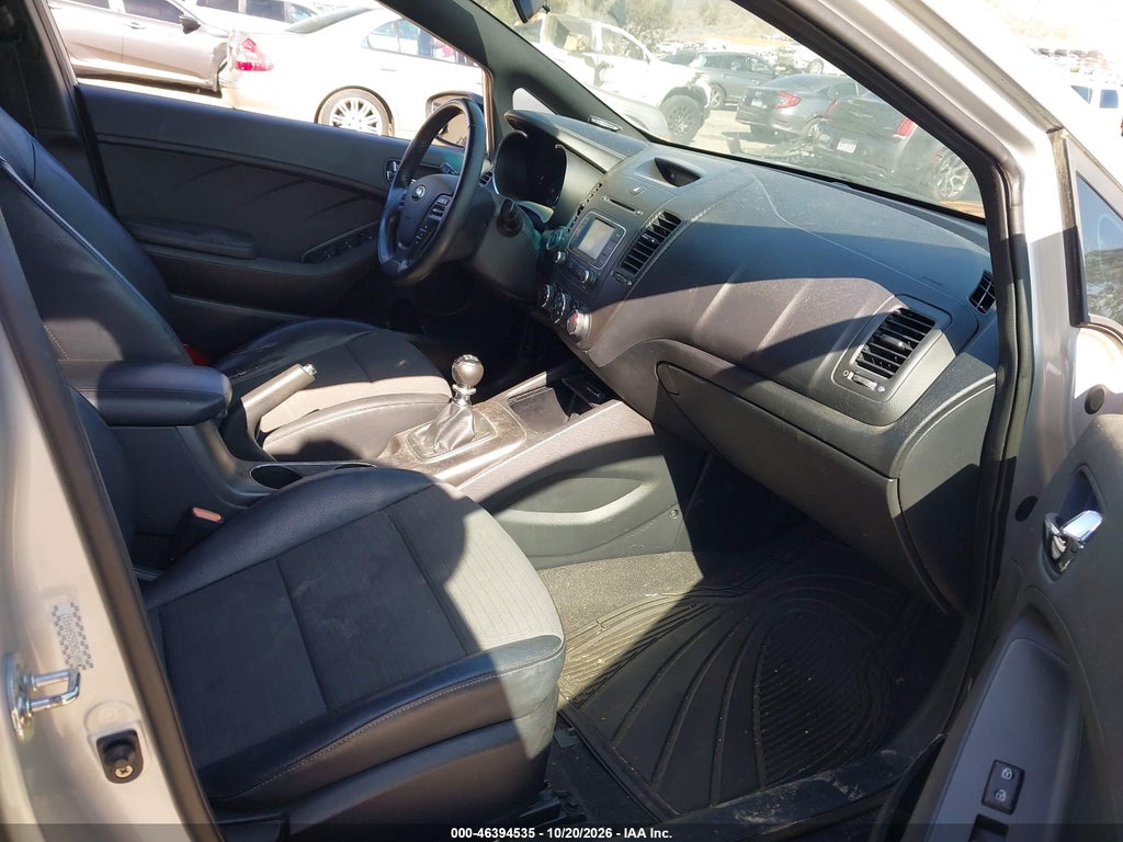 2016 Kia Forte SX photo 5