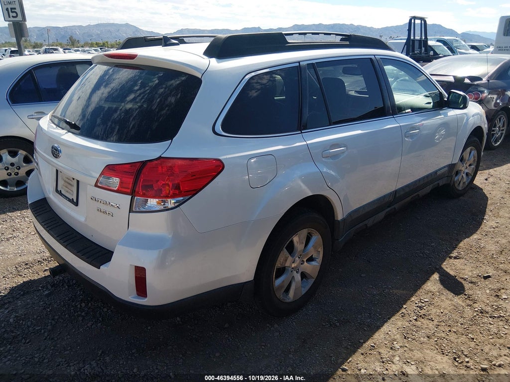 2011 Subaru Outback 3.6R Limited photo 4