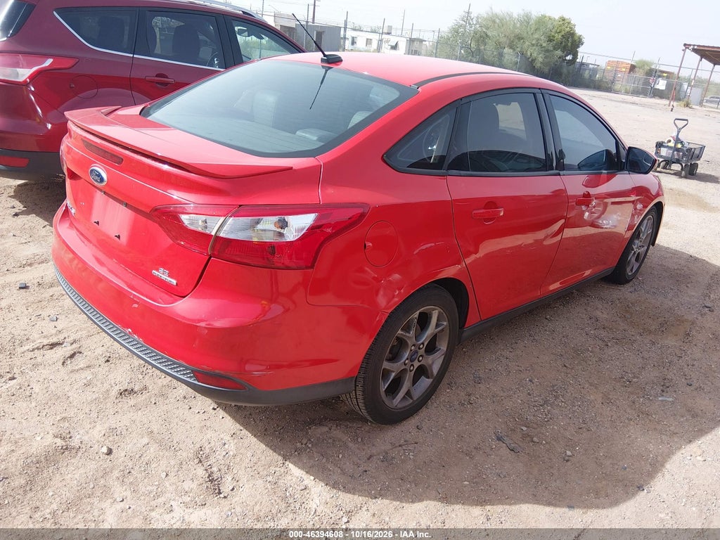 2014 Ford Focus SE photo 4