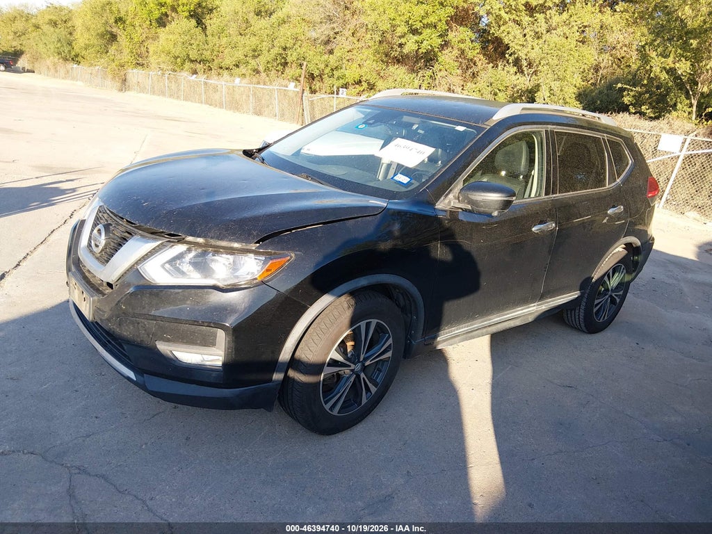 2017 Nissan Rogue SL photo 2