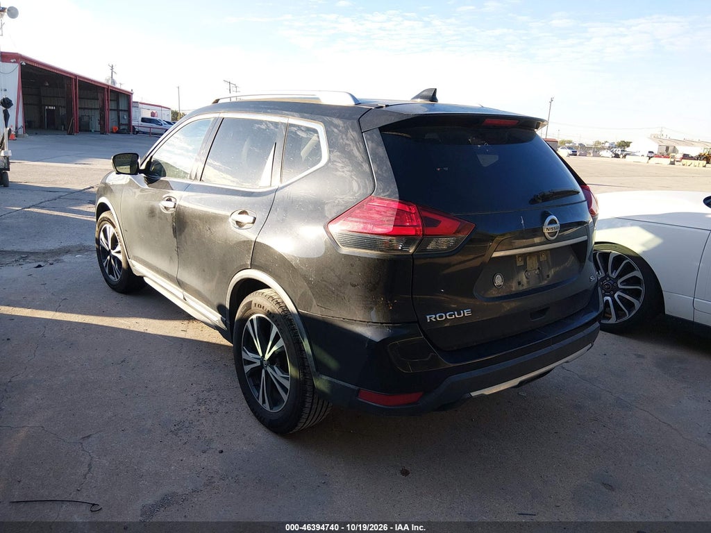 2017 Nissan Rogue SL photo 3