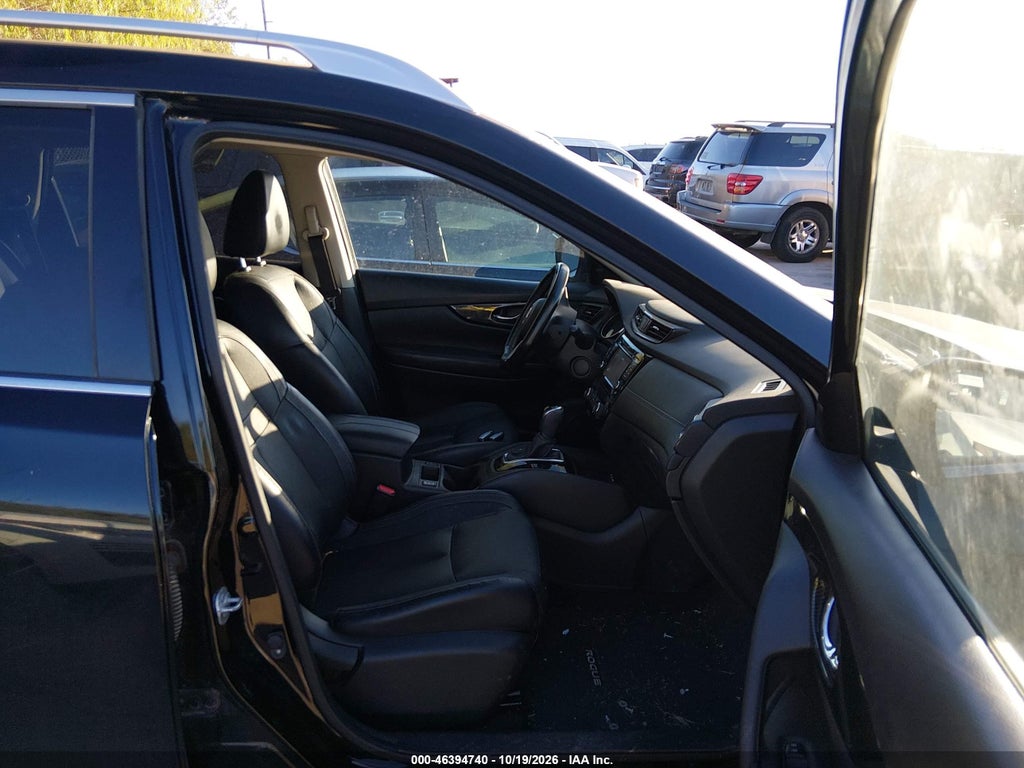 2017 Nissan Rogue SL photo 5