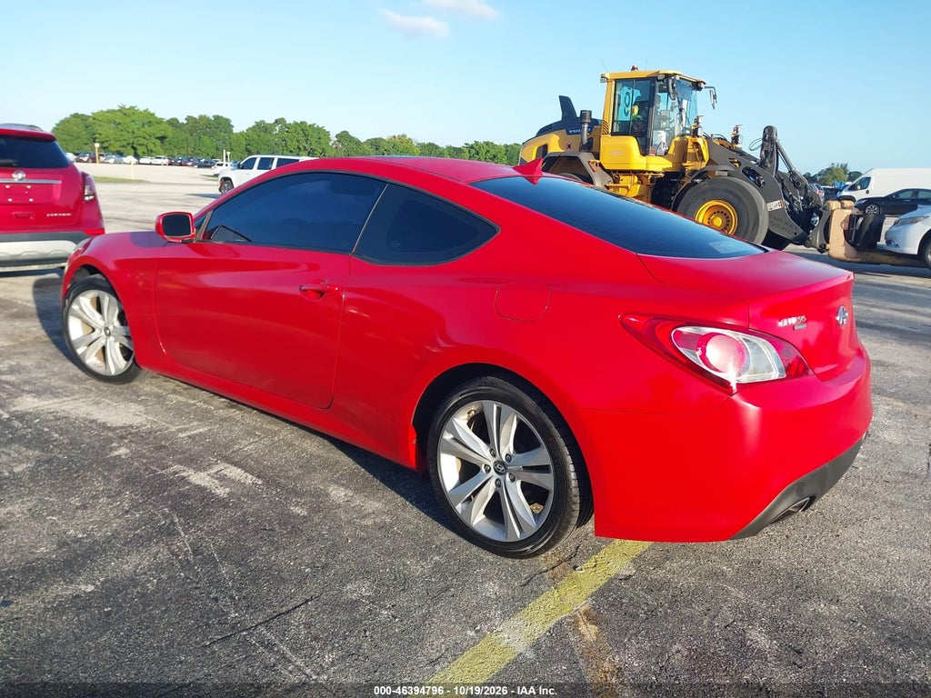 2010 Hyundai Genesis 2.0T Premium photo 3